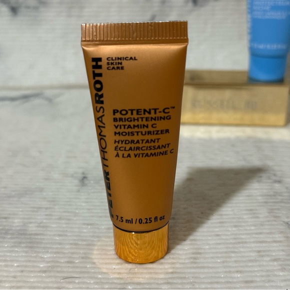 Peter Thomas Roth 4 Piece Skincare Travel Set: Masks & Moisturizers - Picture 6 of 10